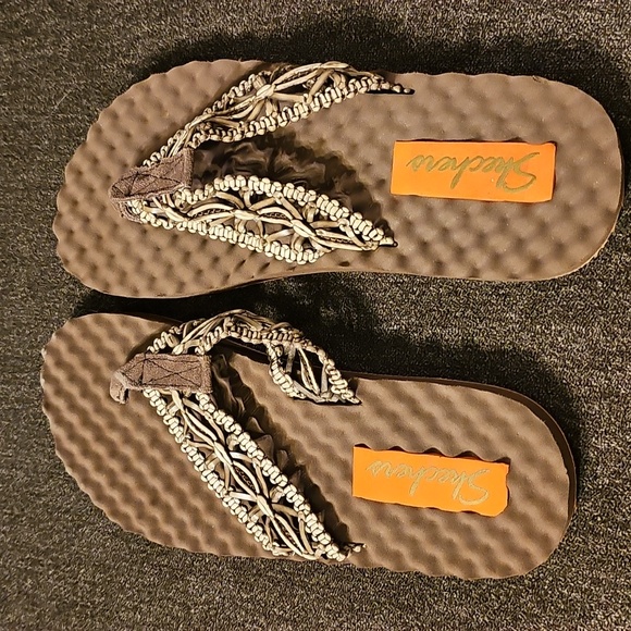 Skechers Women's Flip Flops/Sandals 🥰🥰 - Picture 1 of 3